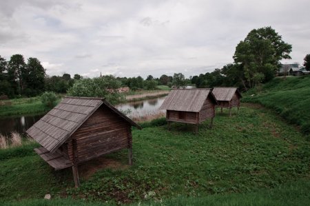 ��������-�������