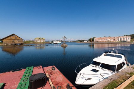 �������