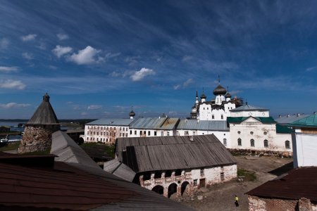 �������