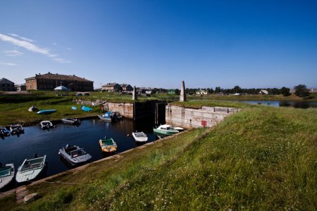 �������