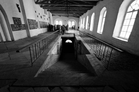 �������